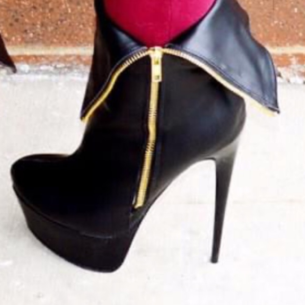 Zip up Bootie
